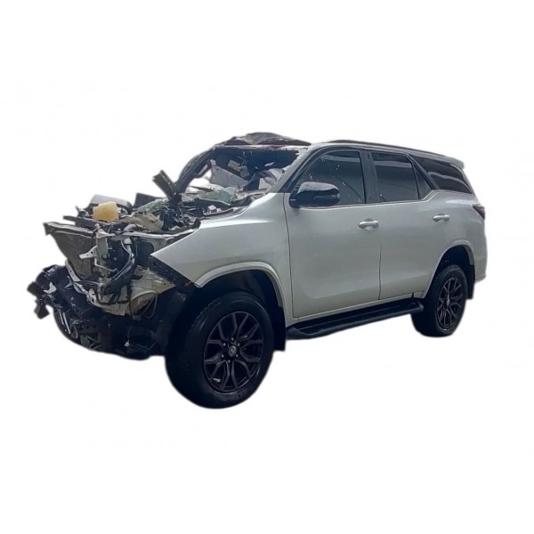 Sucata Toyota SW4 GR 2024