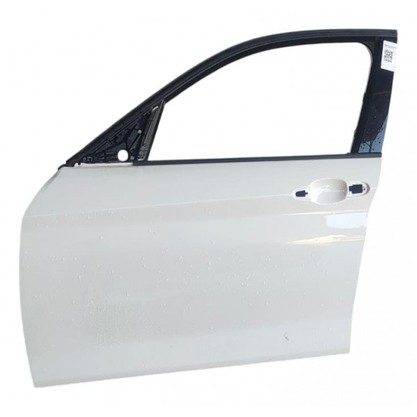 Porta Dianteira Esquerda Bmw 135i 2016 (detalhe)