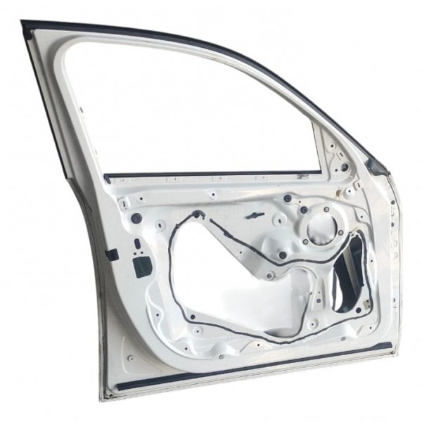 Porta Dianteira Esquerda Bmw 135i 2016 (detalhe)
