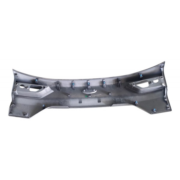 Aplique Tampa Tras Porta Malas Ford Territory 2025 (detalhe)