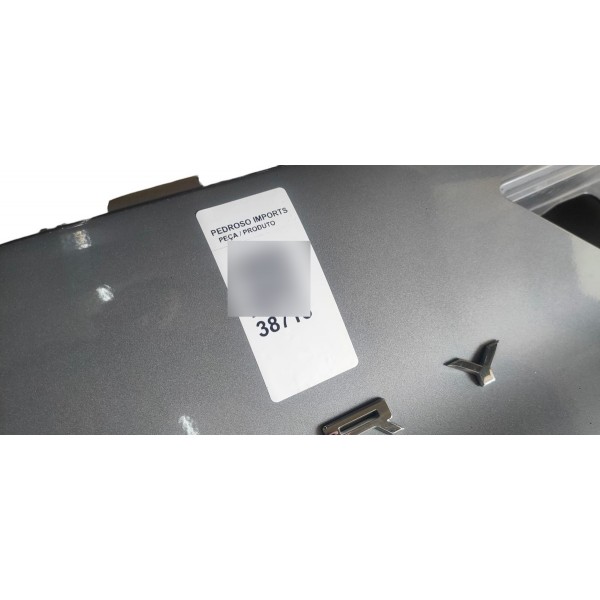 Aplique Tampa Tras Porta Malas Ford Territory 2025 (detalhe)