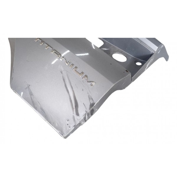 Aplique Tampa Tras Porta Malas Ford Territory 2025 (detalhe)