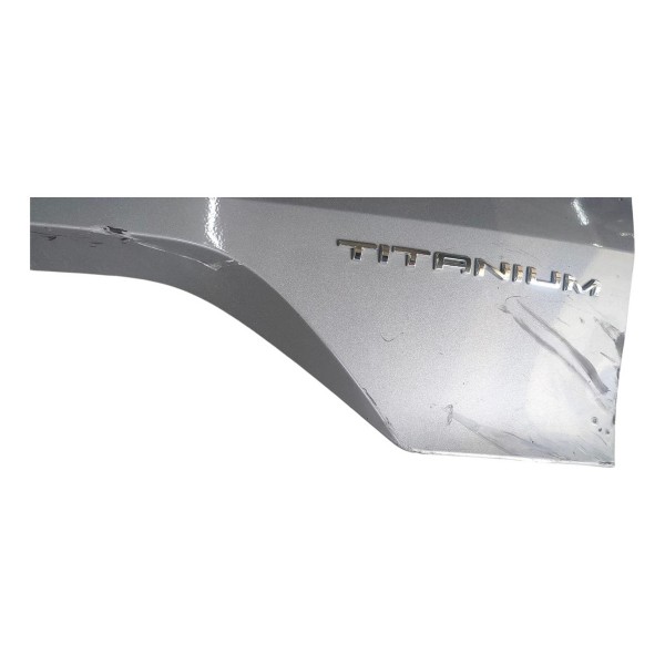 Aplique Tampa Tras Porta Malas Ford Territory 2025 (detalhe)