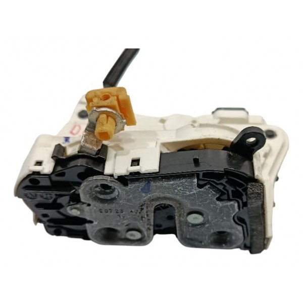 Fechadura Porta Dianteira Esquerda Chevrolet Tracker 2023