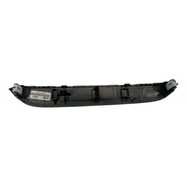 Acabamento Multimidia Chevrolet Tracker 1.2 2023 Preto