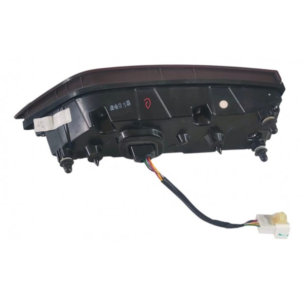 Lanterna Tampa Traseira L/dir Ford Territory 2024 (detalhe)