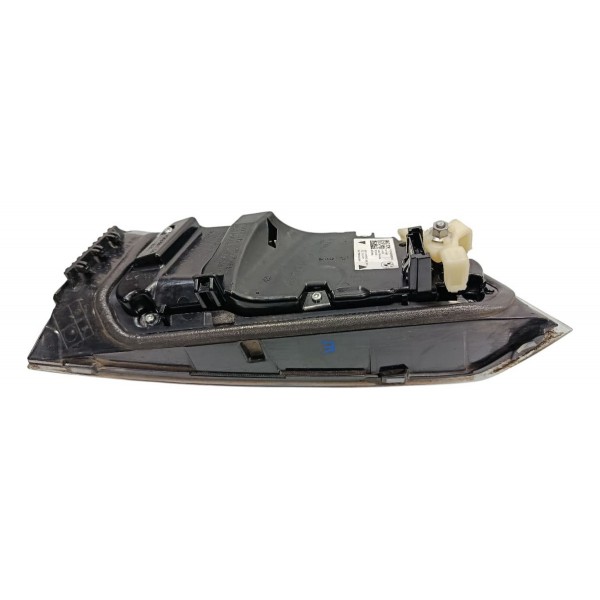 Lanterna Porta Malas Traseira Esquerda Bmw 320 2021