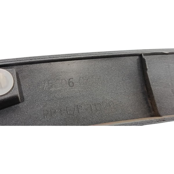 Moldura Friso Paralama Traseiro Direito Toyota Sw4 Gr 2024