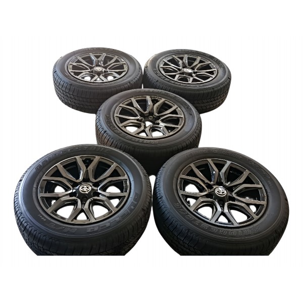 Jogo 5 Rodas Toyota Sw4 Gr 2.8 2024 Preto