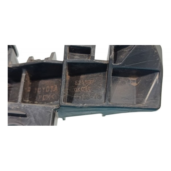 Suporte Guia Parachoque Esquerdo Toyota Sw4 2024