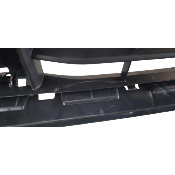 Grade Inferior Audi Q3 2019 (detalhe) Preto Fosco
