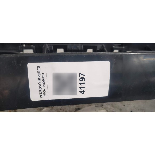 Grade Inferior Audi Q3 2019 (detalhe) Preto Fosco