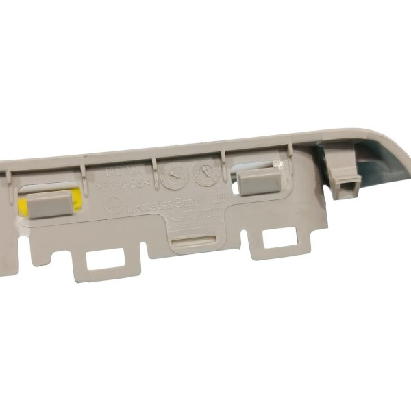 Acabamento Puxador Porta Dianteira Esq Mercedes Glb 200 2021 Bege
