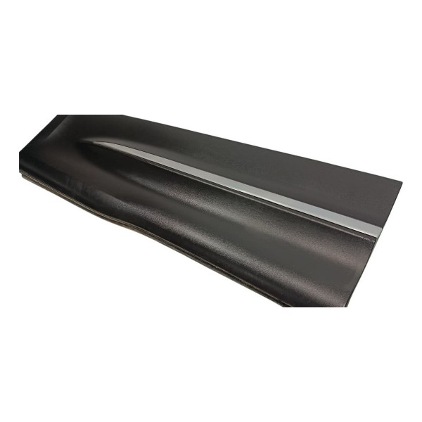 Borrachão Porta Traseira Direita Mercedes Glb 200 2021 Preto