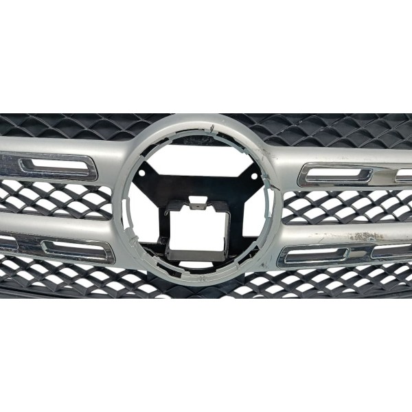 Grade Frontal Mercedes Glb 200 1.3 2021 (detalhes Nas Fotos) Prateado Brilhante