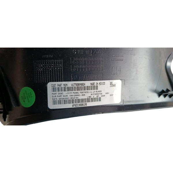 Soleira Esquerda Mercedes Glb 200 2021 Preto