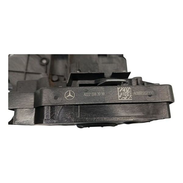 Fechadura Porta Dianteira Esquerda Mercedes C180 2017
