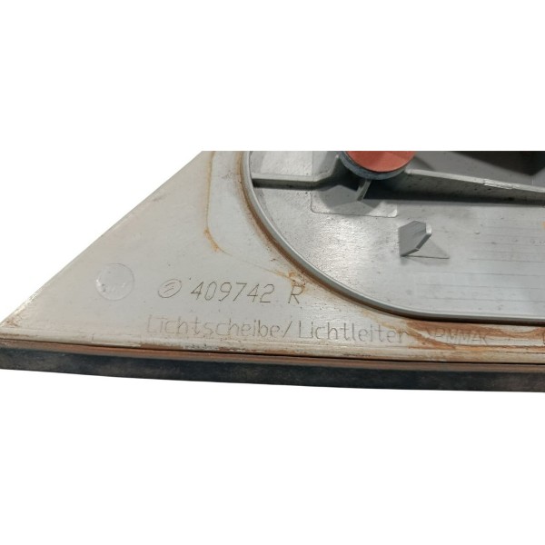 Lanterna Tampa Traseira Direita Bmw X3 2008 - Direito/passageiro - Vermelho