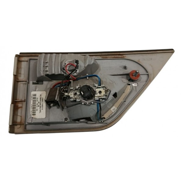 Lanterna Tampa Traseira Direita Bmw X3 2008 - Direito/passageiro - Vermelho