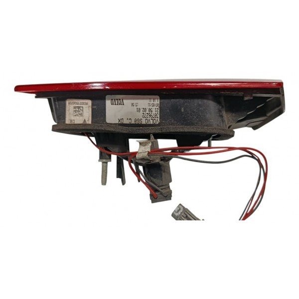 Lanterna Tampa Traseira Direita Volvo S60 2011 - Direito/passageiro - Vermelho