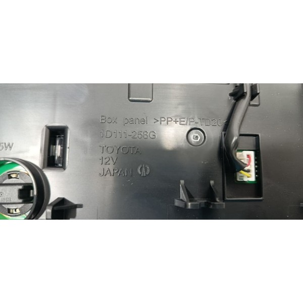 Luz Teto Central Toyota Corolla Cross Hybrid 2023