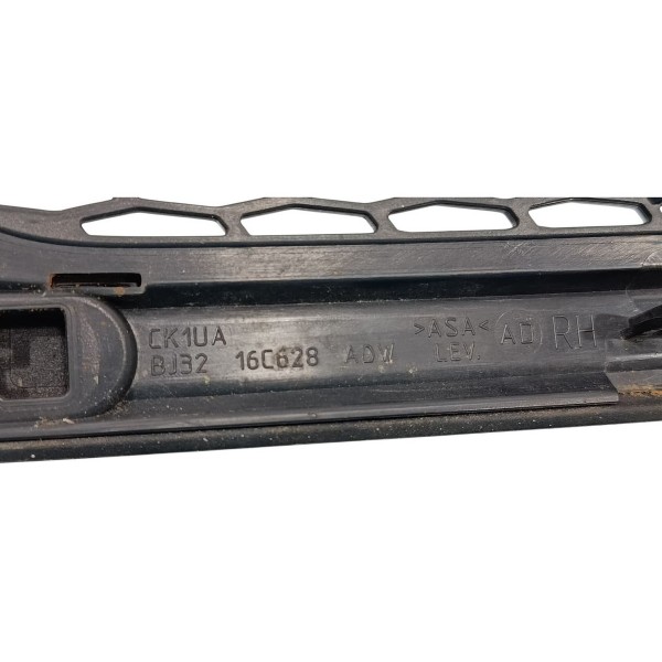 Grade Capo Lado Direito Land Rover Discovery Sport 2016 Preto Fosco