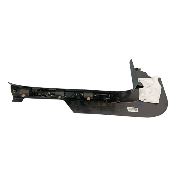 Soleira Porta Dianteira Direita Chevrolet Equinox 2018 Preto