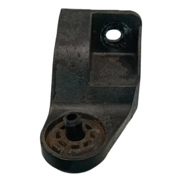 Suporte Direito Radiador Chevrolet Equinox 2018 Preto