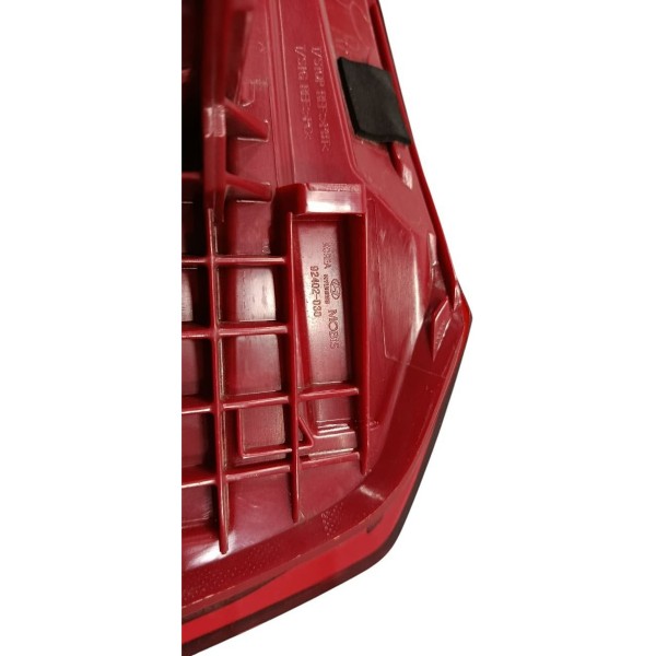 Lanterna Traseira Direita Hyundai New Tucson 2020 (trincada) Direito/passageiro Vermelho