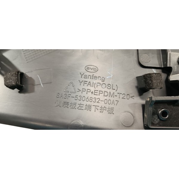 Acabamento Lateral Esquerdo Painel Byd Song Plus 24/25 Preto