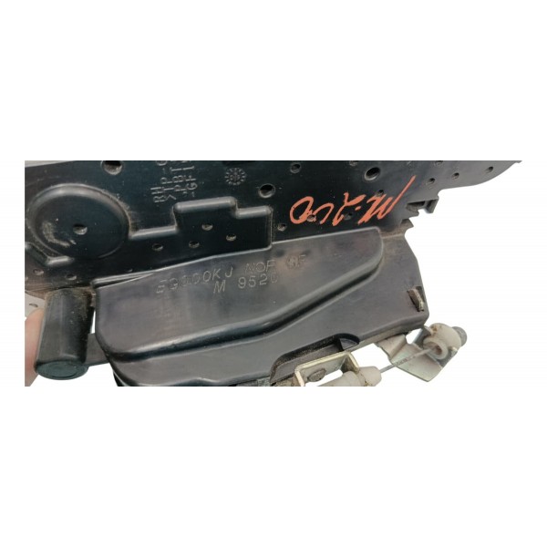 Fechadura Porta Dianteira Direita Nissan Sentra 2013