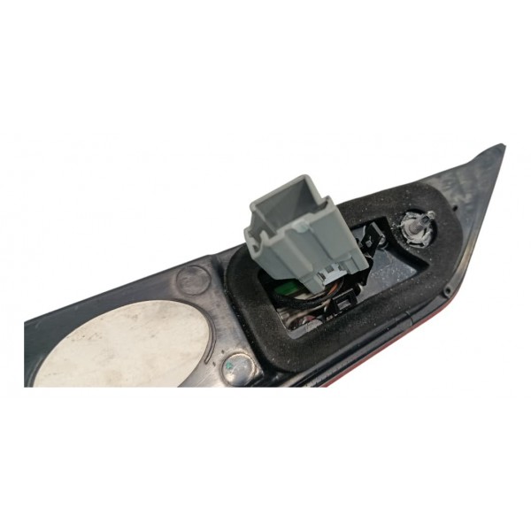 Lanterna Tampa Traseira Direita Volvo S60 2020 Direito/passageiro Vermelho