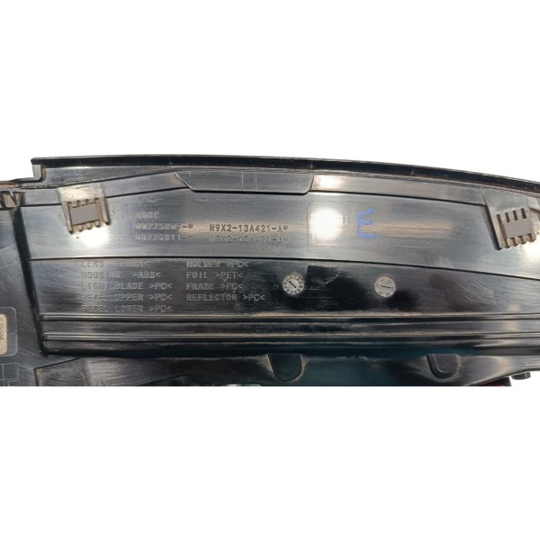 Lanterna Esquerda Tampa Tras Range Rover Sport 3.0 D350 2024 Esquerdo/motorista Vermelho