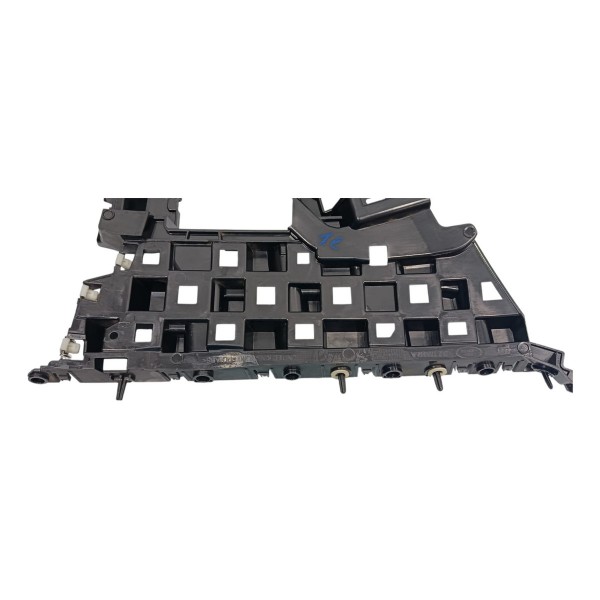 Guia Parachoque Traseiro Esq Range Rover Sport 3.0 D350 2024