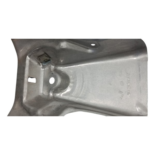 Protetor Calor Coletor Direito Mercedes C180 2017