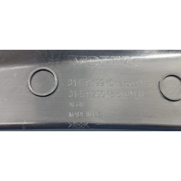 Acabamento Inferior Esquerdo Painel Volvo S60 Híbrido 2020 Preto