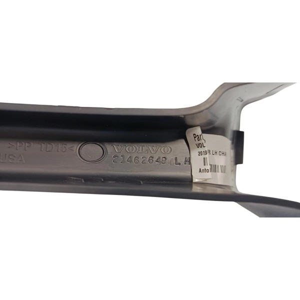 Capa Acabamento Dobradiça Porta-malas Ld Esq Volvo S60 2020