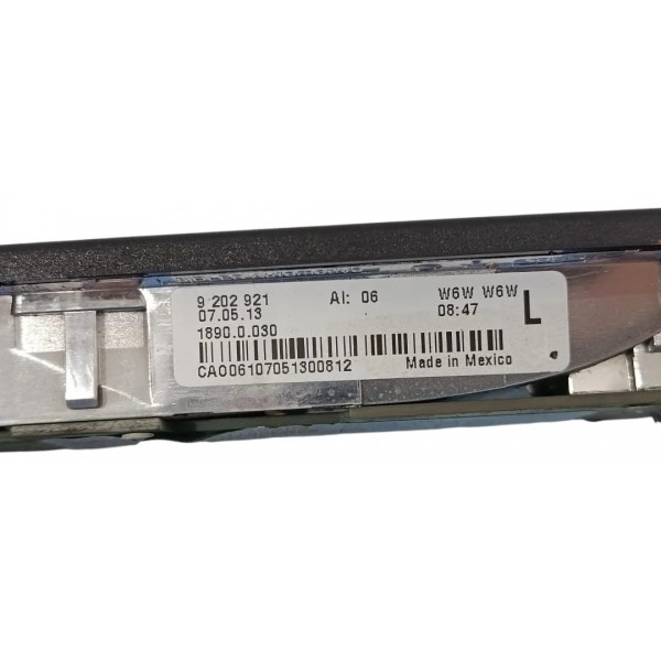 Luz De Cortesia Traseira Esquerda Bmw X3 2014 9202921