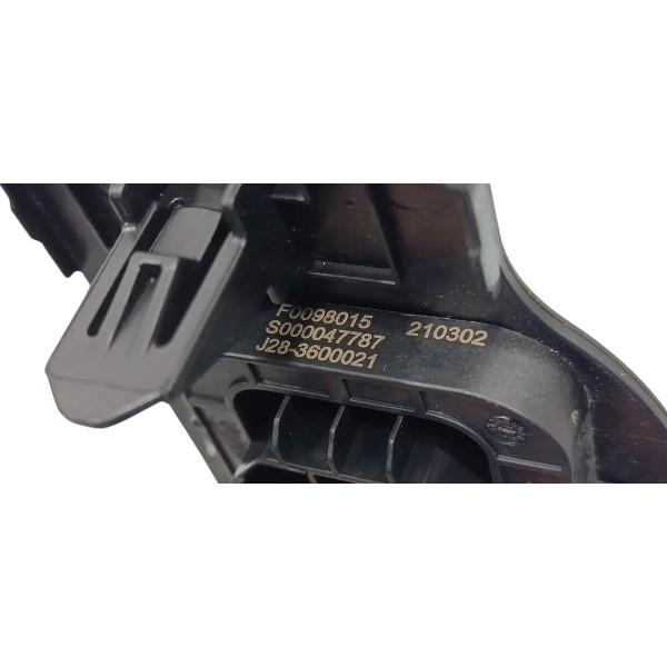 Antena Tampa Console Central Chery Tiggo 8 2021 Preto