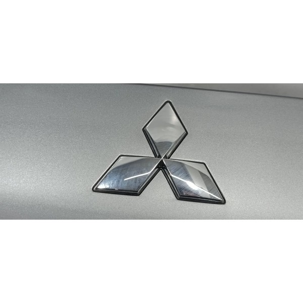 Aplique Tampa Traseira Mitsubishi Eclipse Cross 1.5 2025 Prateado