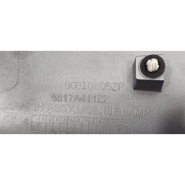 Aplique Tampa Traseira Mitsubishi Eclipse Cross 1.5 2025 Prateado