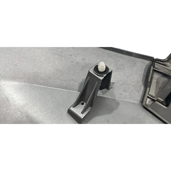 Aplique Tampa Traseira Mitsubishi Eclipse Cross 1.5 2025 Prateado
