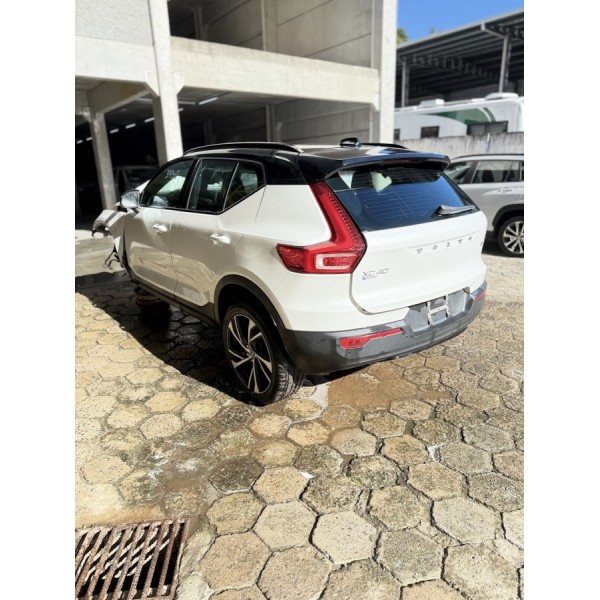 SUCATA XC40
