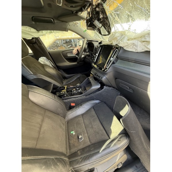 SUCATA XC40