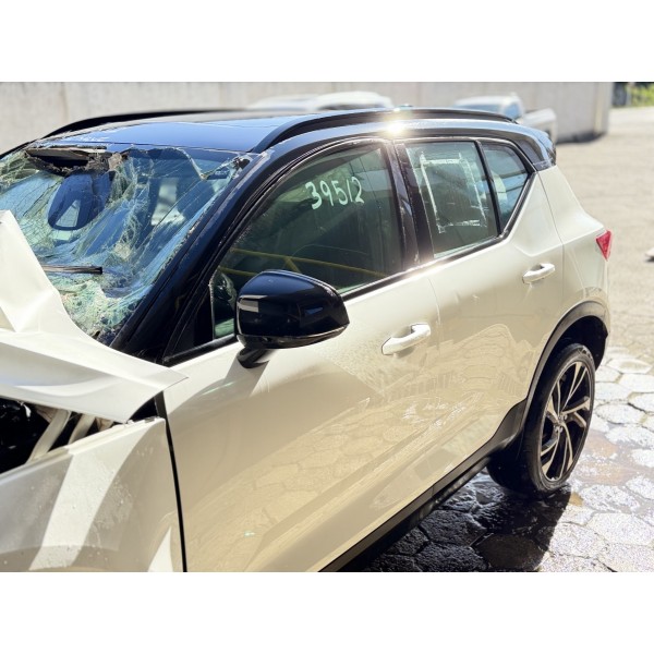 SUCATA XC40