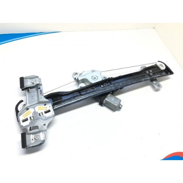 Maquina De Vidro Dianteiro Direito Gm Tracker Ltz 1.8 2015