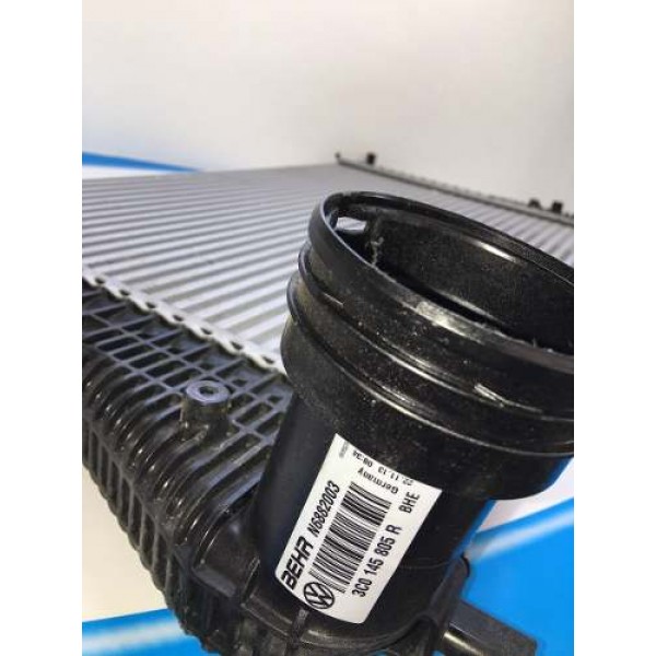 Radiador Intercooler Volkswagen Tiguan 2013 3c0145805r