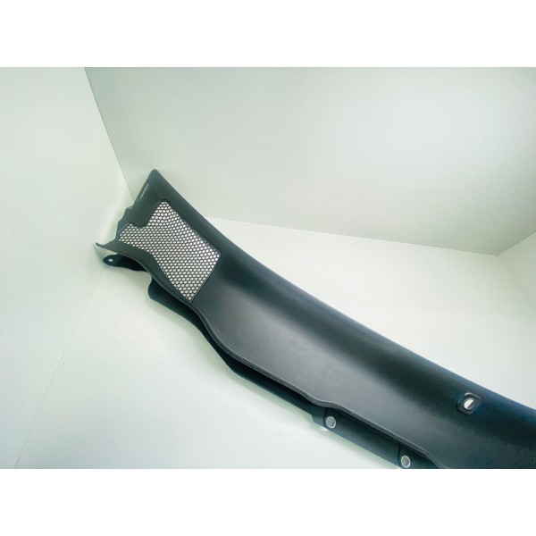 Moldura Churrasqueira Volvo V40 Cross Country T4 2018