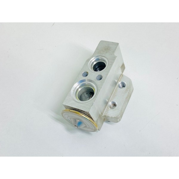 Válvula Expansão Vw Passat Cc 2011 Cód. 1k0820679