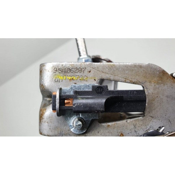 Alavanca Do Freio De Mão Gm Tracker 2015 Cód. 95406287